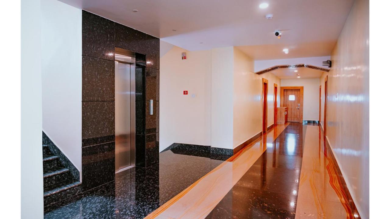 Hotel Dc Star Tarapith Kültér fotó