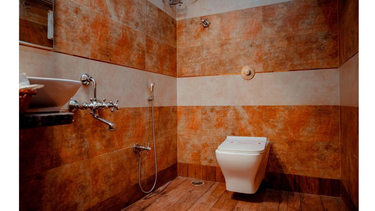 Hotel Dc Star Tarapith Kültér fotó