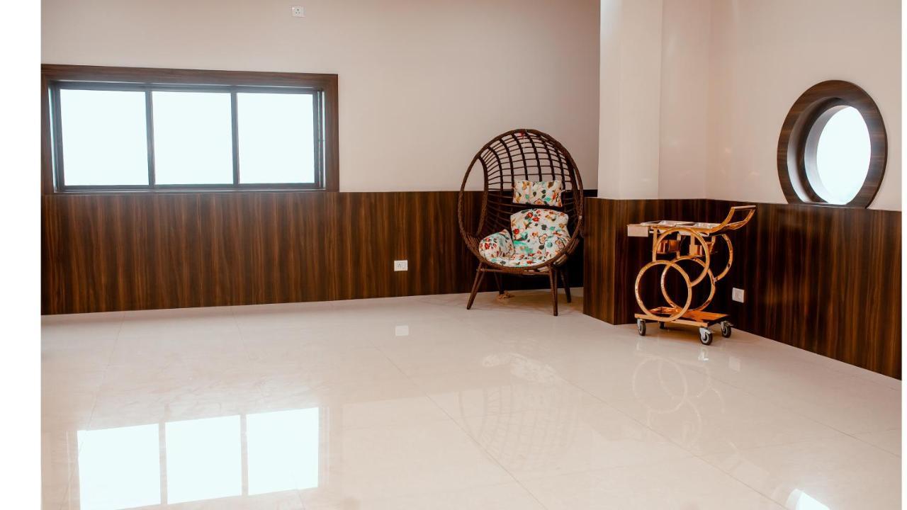 Hotel Dc Star Tarapith Kültér fotó