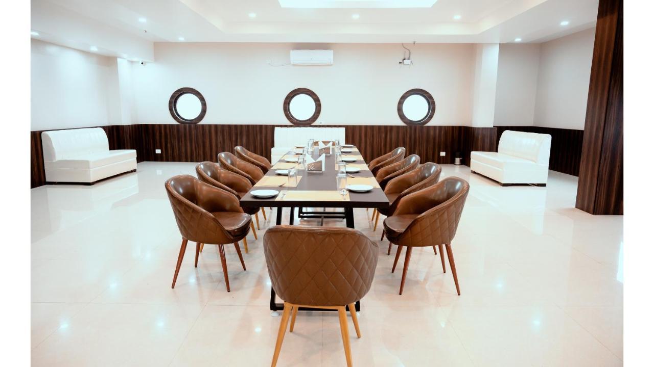 Hotel Dc Star Tarapith Kültér fotó
